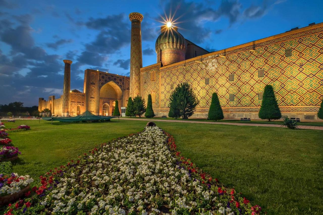 Hotel Gold Camel Registan Samarkand Esterno foto